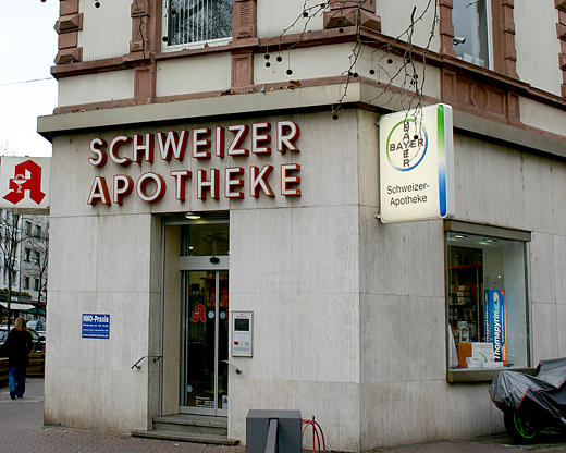 Aussenansicht der Schweizer-Apotheke