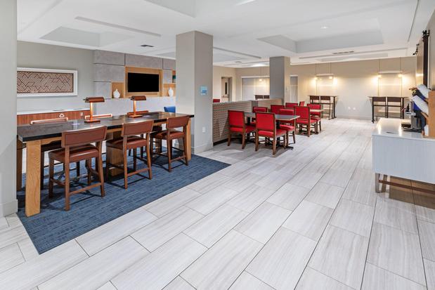 Images Holiday Inn Express & Suites Shreveport - West by IHG