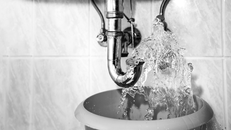 We offer reliable 24/7 services for urgent plumbing emergencies.