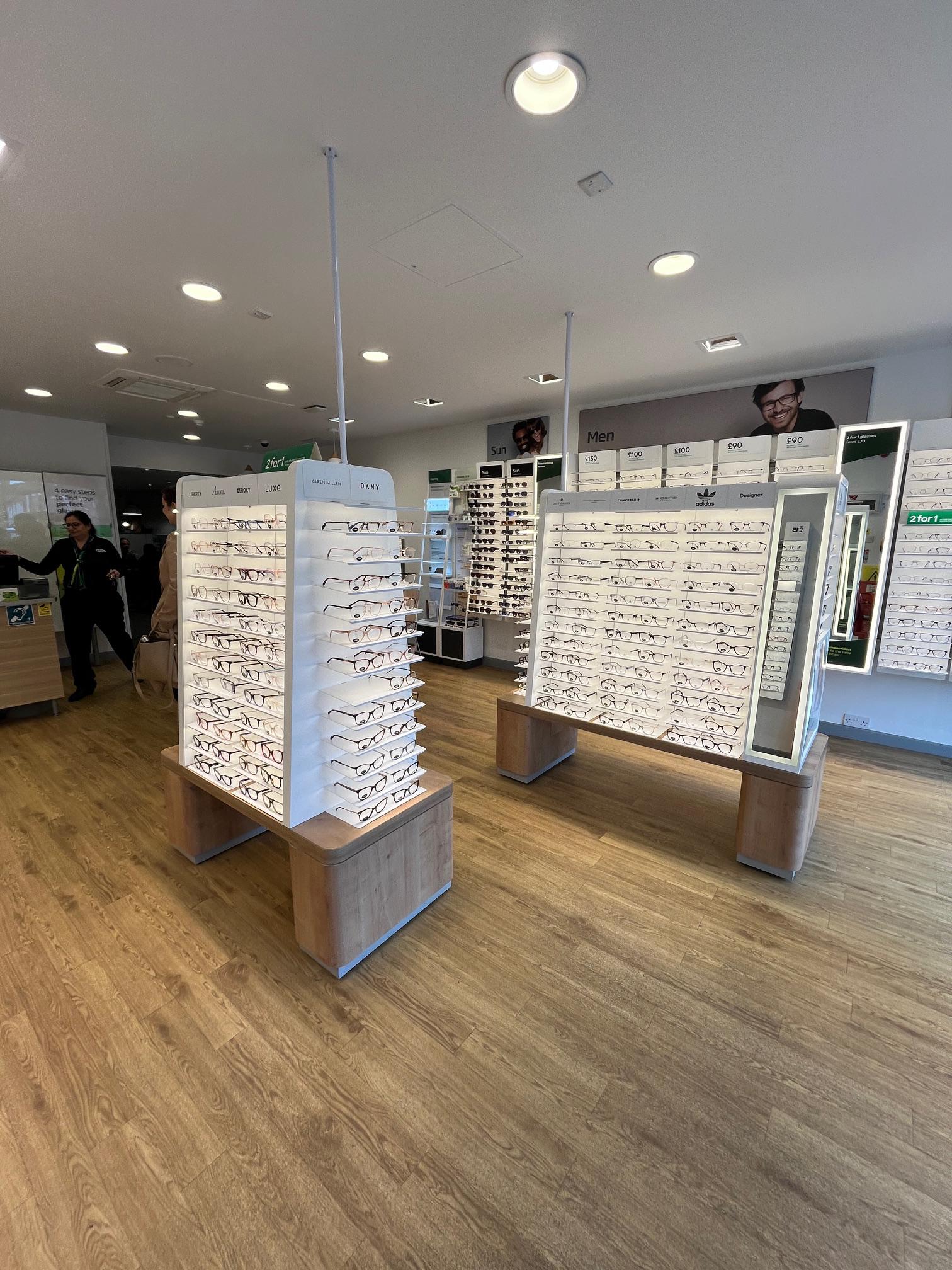 Eastwood Specsavers Specsavers Opticians and Audiologists - Eastwood Nottinghamshire 01773 535777