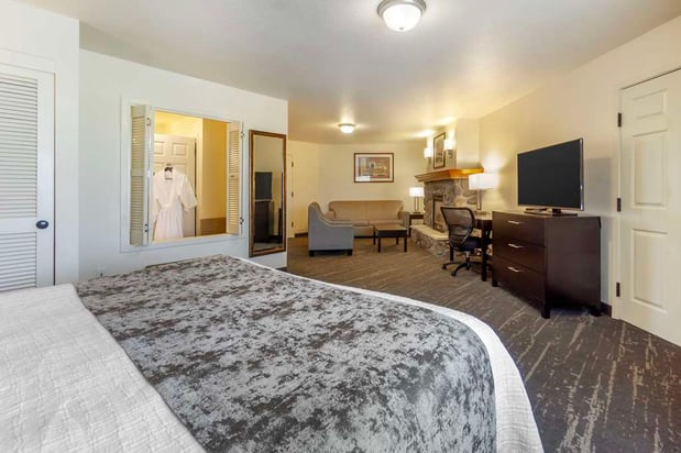 Images Best Western Plus Edmonds Harbor Inn