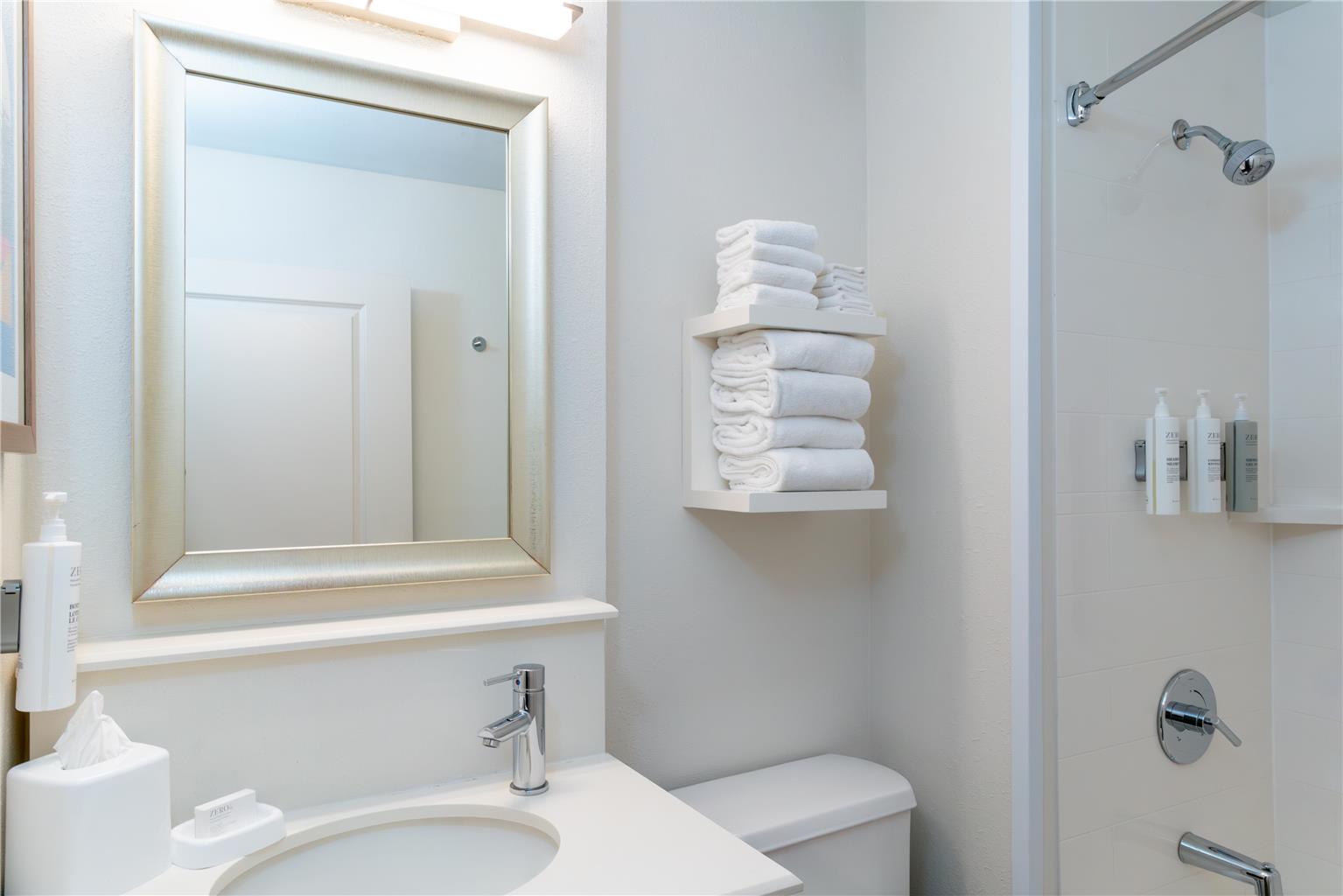 Guest room bath