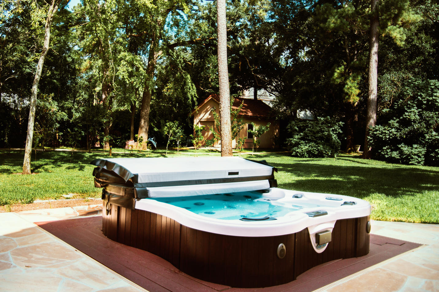 Vaulted D1 Amore Bay hot tub.