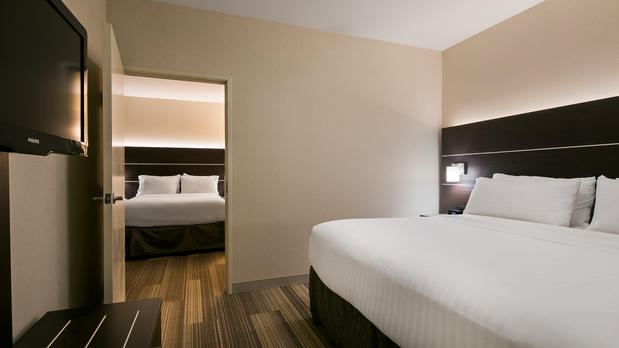 Images Holiday Inn Express & Suites Everett by IHG