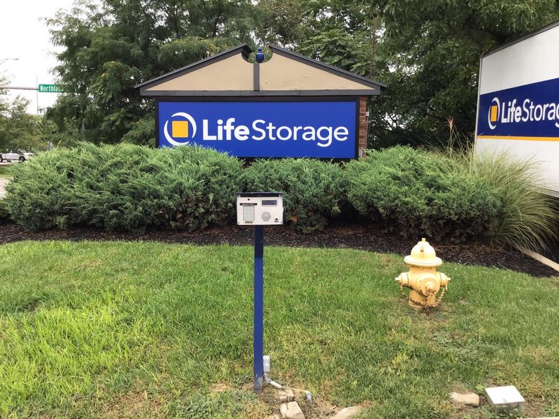 Images Life Storage - Springdale