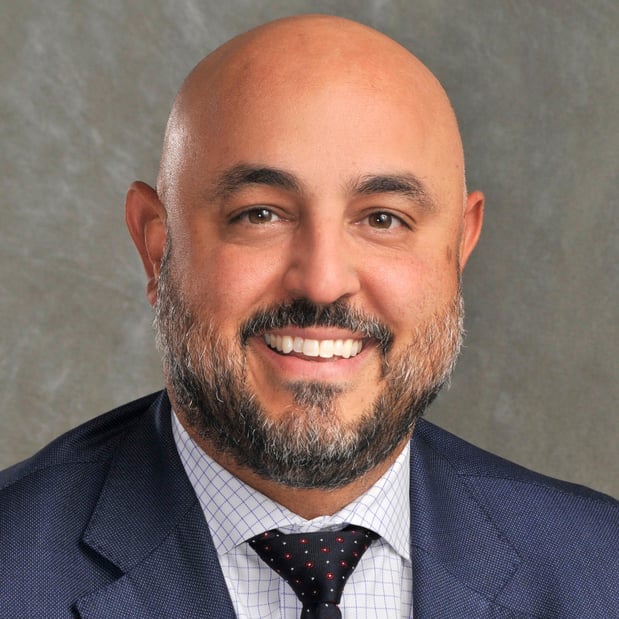 Images Edward Jones - Financial Advisor: Roberto De Jesus, AAMS®