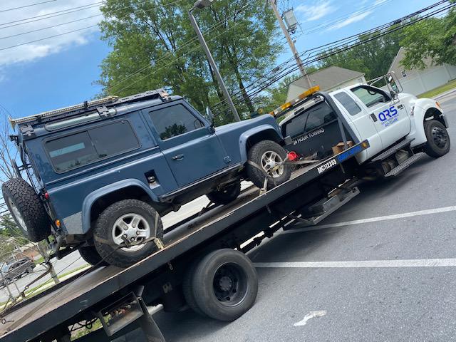 Quality Roadside Service and Towing Photo