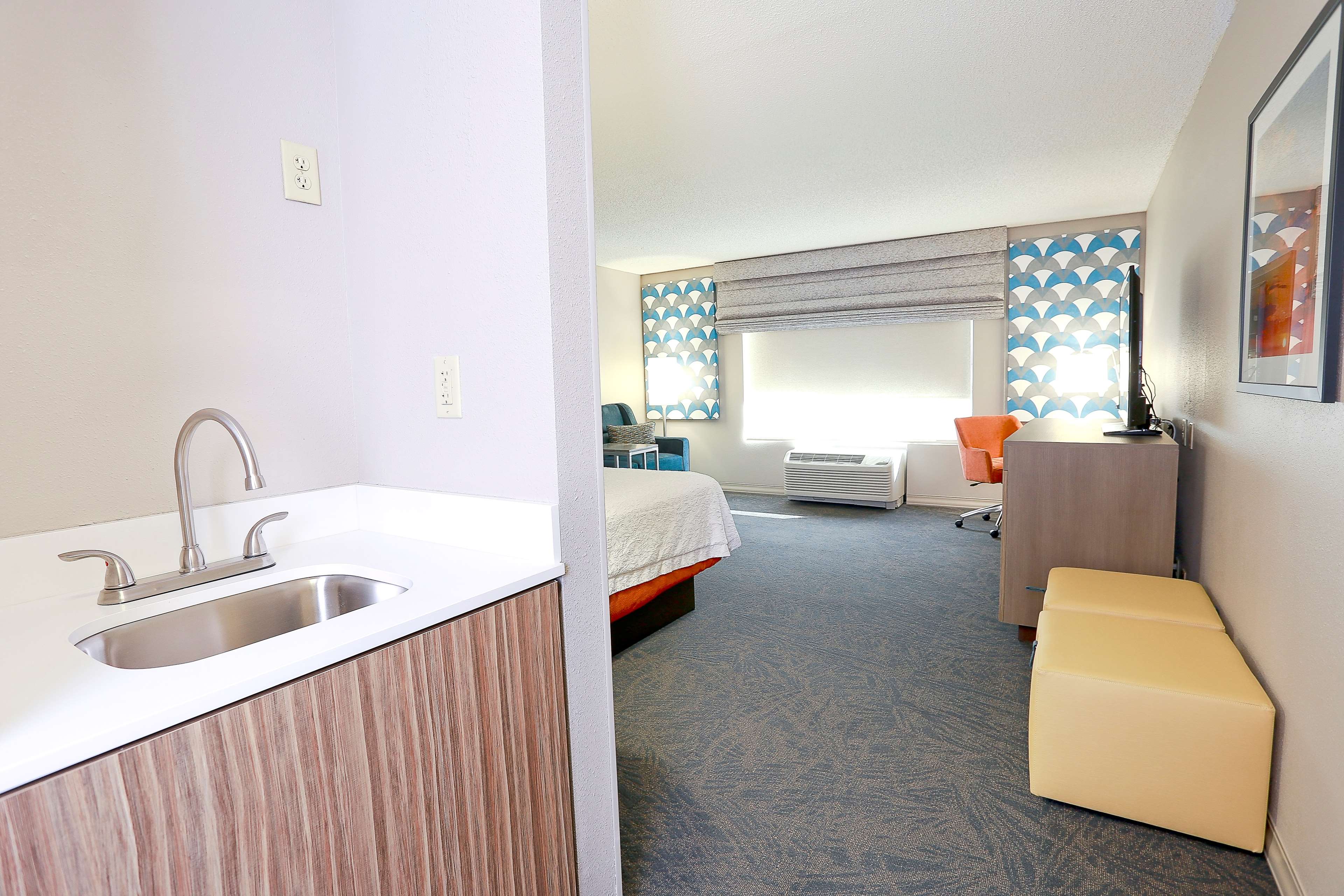 Guest room