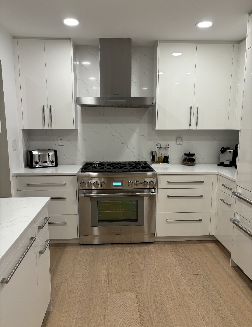 Custom kitchen cabinetry designed built and installed by Visions. 