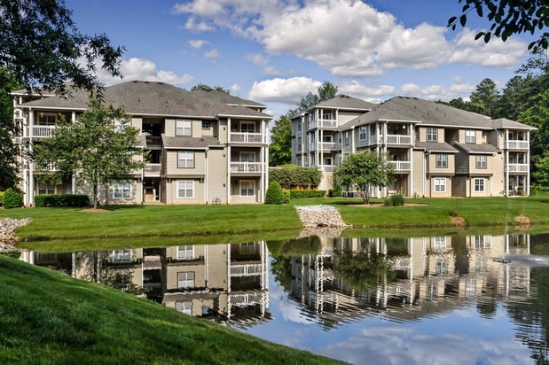 Images Camden Lake Pine Apartments