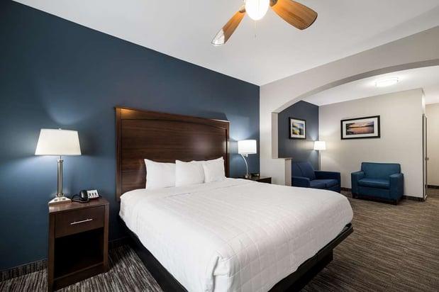 Images Best Western Plus Lake Dallas Inn & Suites