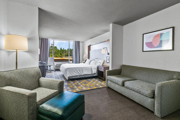 Images Holiday Inn Express & Suites Lucedale, an IHG Hotel