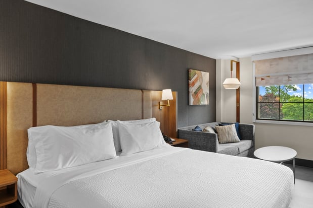 Images Holiday Inn Niagara Falls State Park Entry by IHG