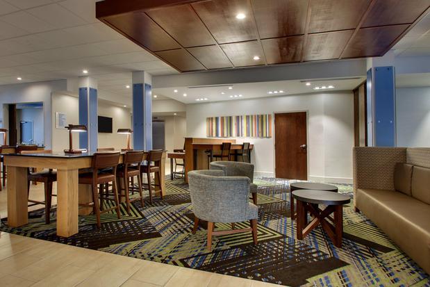 Images Holiday Inn Express & Suites Mt Sterling North by IHG
