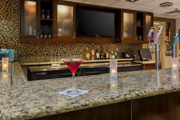 Images Hilton Garden Inn Dallas/Market Center