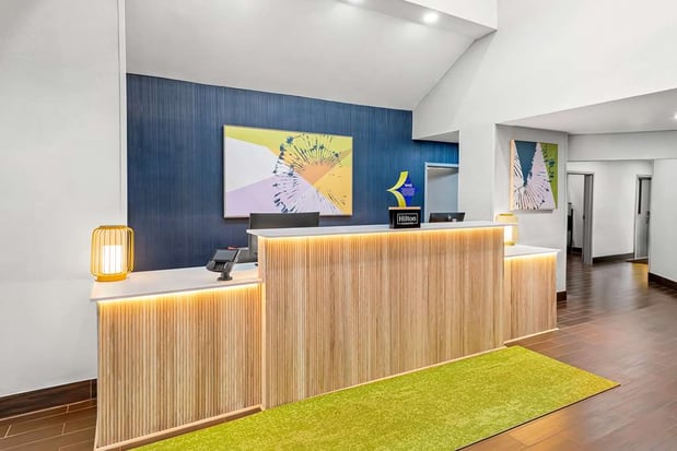 Images Spark by Hilton Oxford