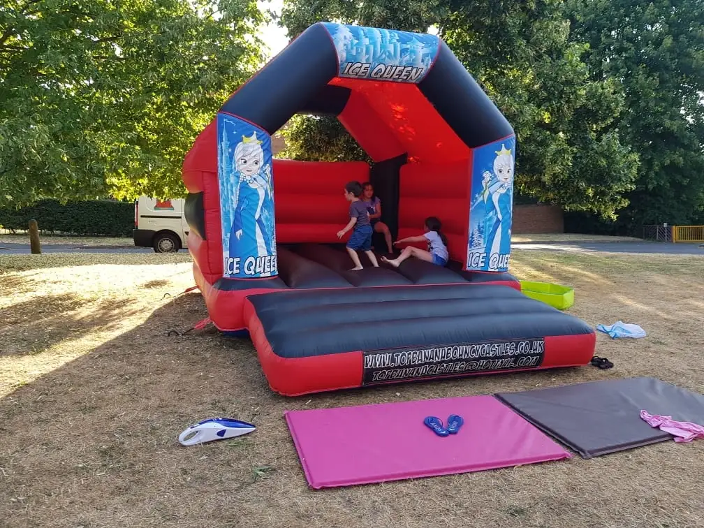 Images Top Banana Bouncy Castles