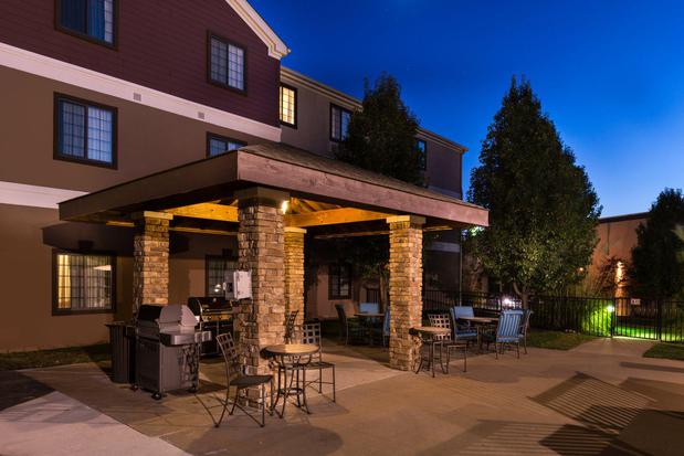 Images Staybridge Suites Ofallon Chesterfield by IHG