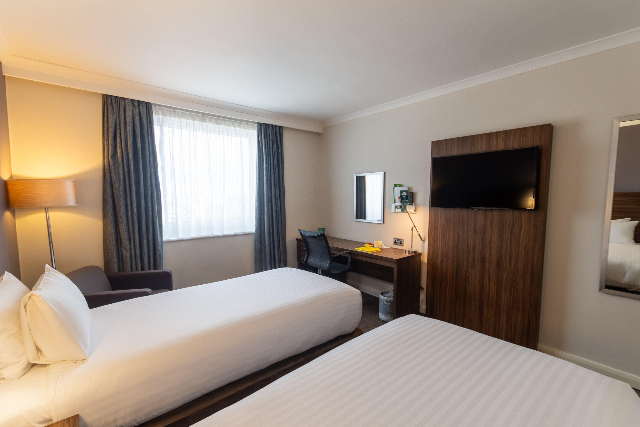 Holiday Inn Liverpool - City Centre, an IHG Hotel Liverpool 01517 097090