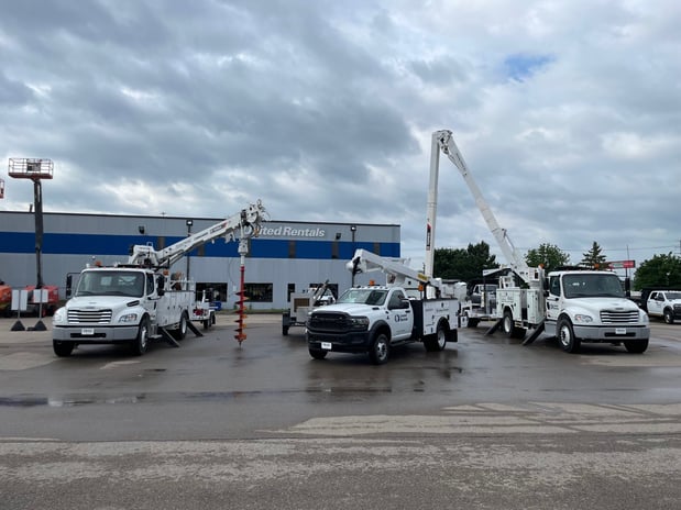 Images United Rentals - Utility Equipment & Commercial Trucks