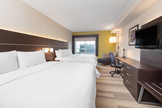 Images Holiday Inn Express & Suites Seaside-Convention Center, an IHG Hotel