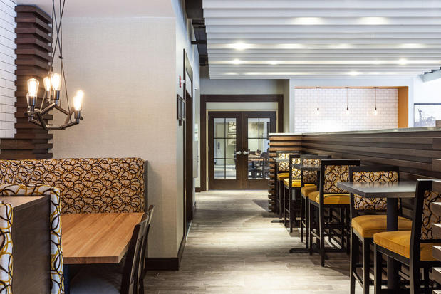 Images Holiday Inn Chicago North-Evanston by IHG