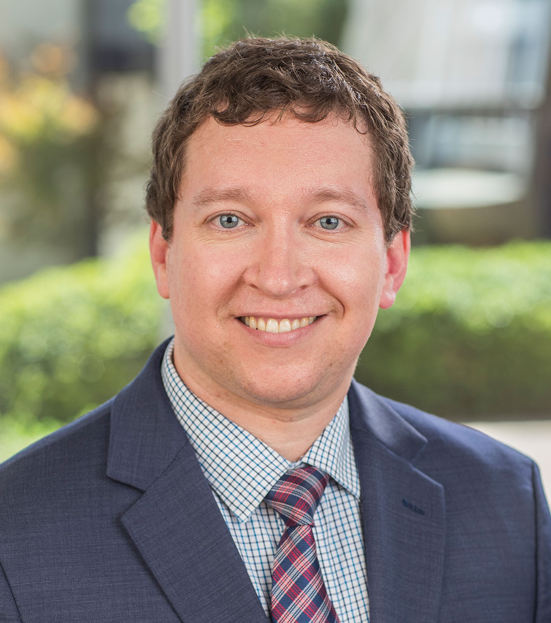 Headshot of Dr. Matthew Carroll