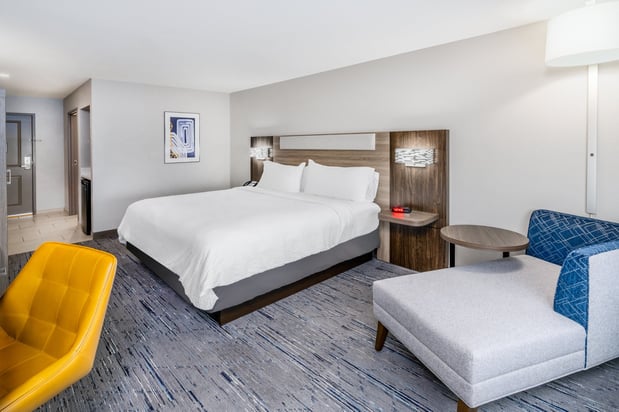 Images Holiday Inn Express & Suites Colorado Springs-First & Main by IHG