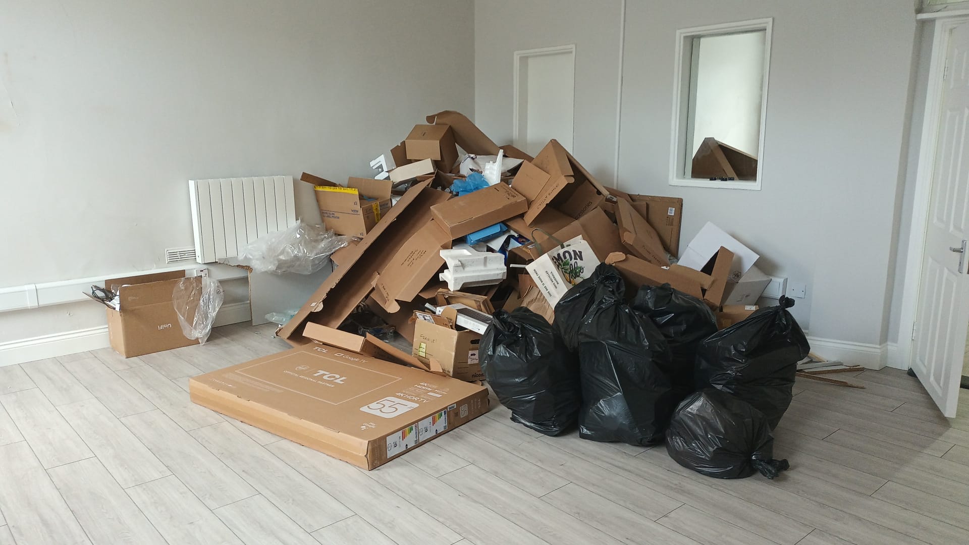 Residential Rubbish Removal, Commercial Waste Removal, Garden Waste Clearance, Construction & Renovation Waste Removal, Attic, Garage & Shed Clearance, Tree Removal & Green Waste Recycling