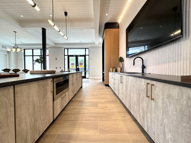 Images Caroline Golden Glades