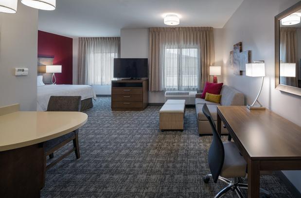 Images Staybridge Suites Phoenix – Biltmore Area by IHG