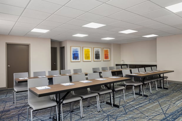 Images Holiday Inn Express & Suites Bentonville by IHG