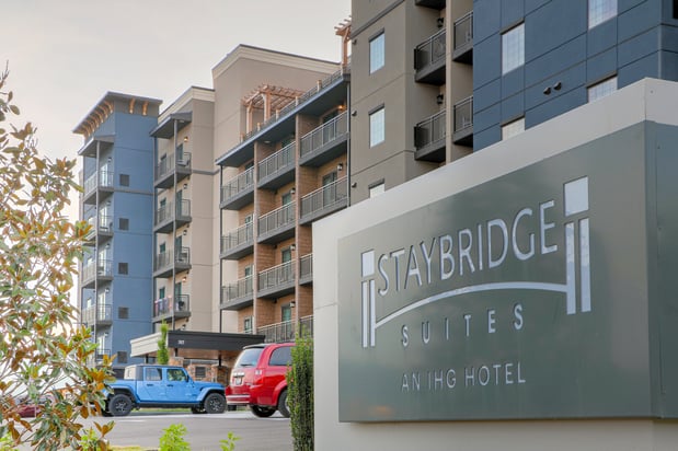 Images Staybridge Suites Pigeon Forge - Smoky Mtns by IHG