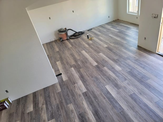 Images Grizzly's Discount Flooring