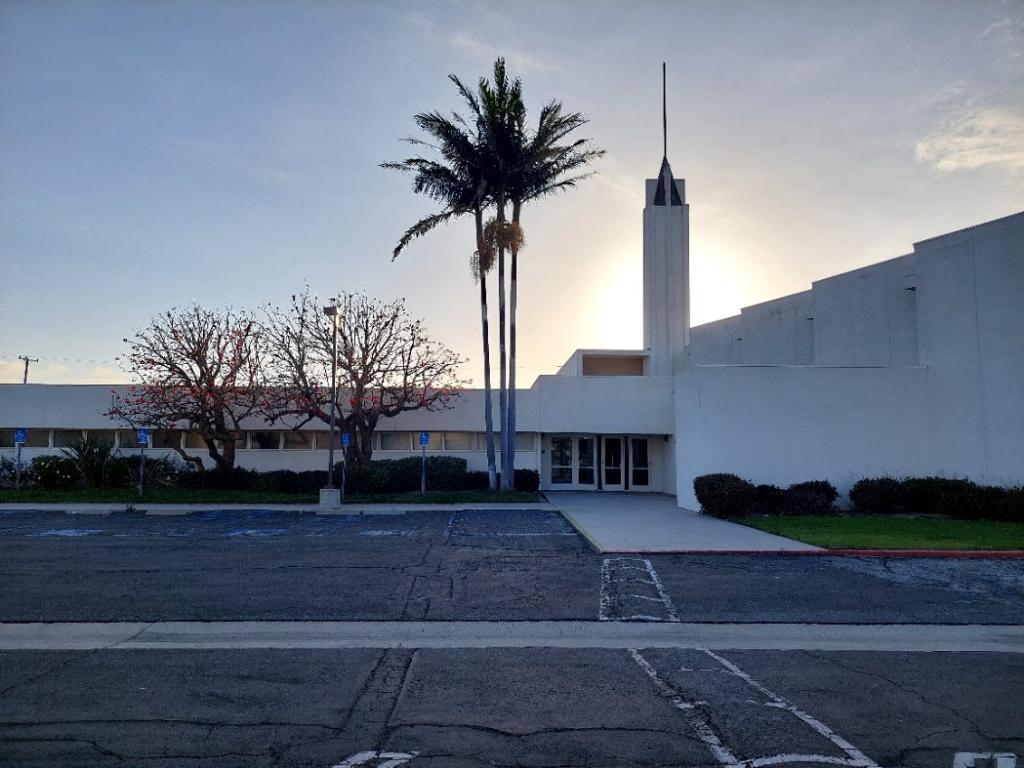 Front Entrance The Church of Jesus Christ of Latter-day Saints Torrance (310)817-0444
