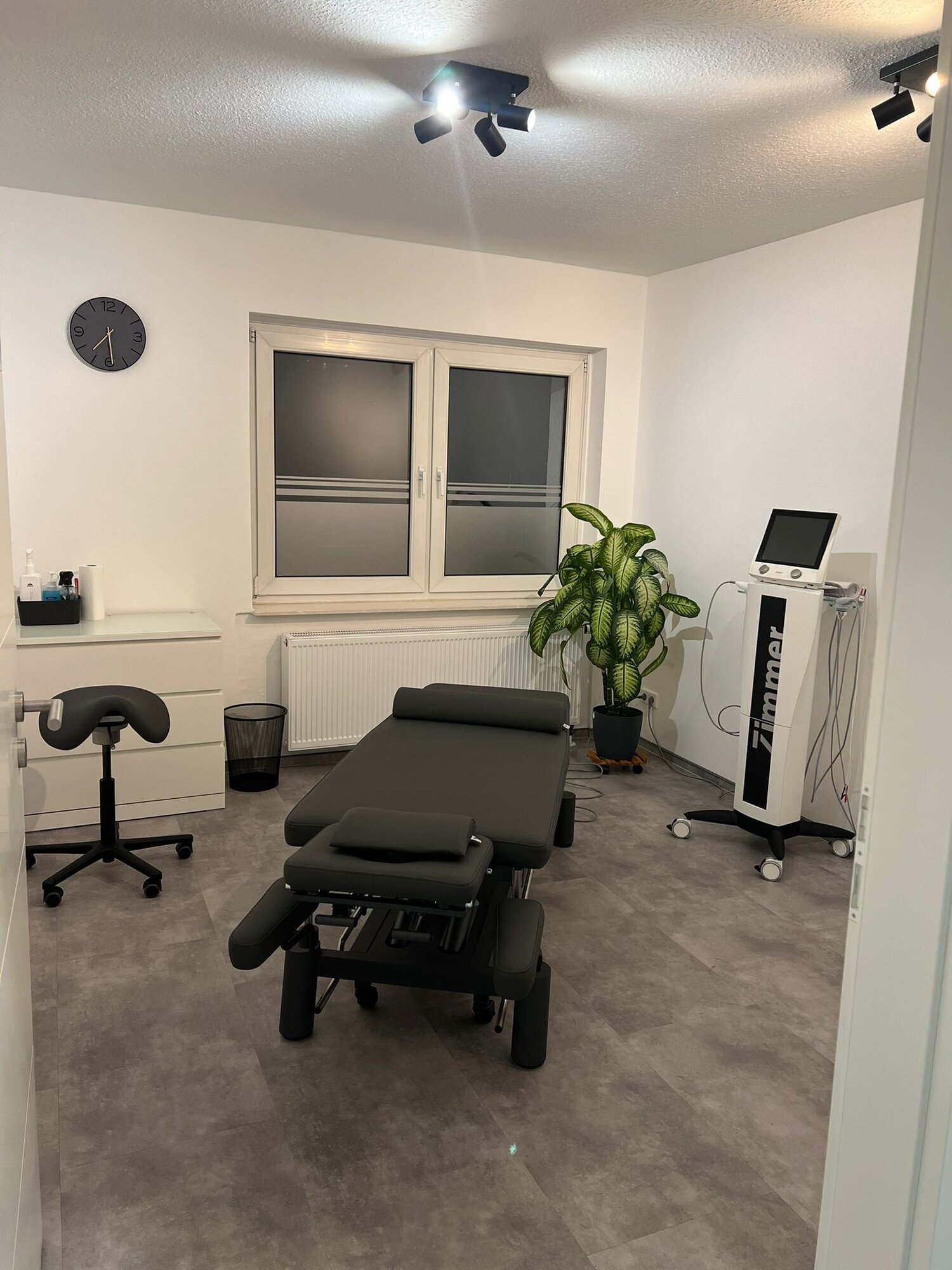 DIEPraxis - Für Physiotheraphie, Raiffeisenstraße 23 in Edermünde