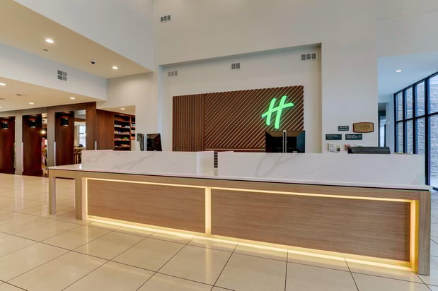Images Holiday Inn Mobile - Airport by IHG