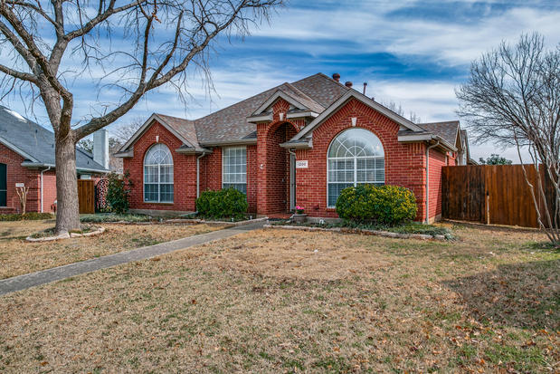 Images Marcus Ku, Dallas Realtor