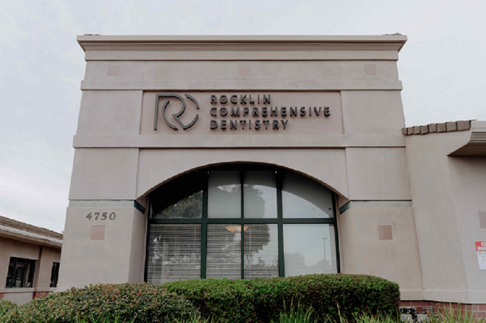 Rocklin Comprehensive Dentistry Front Office View