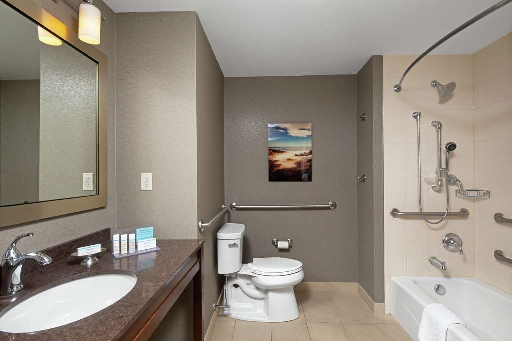 Images Hampton Inn by Hilton Halifax Downtown