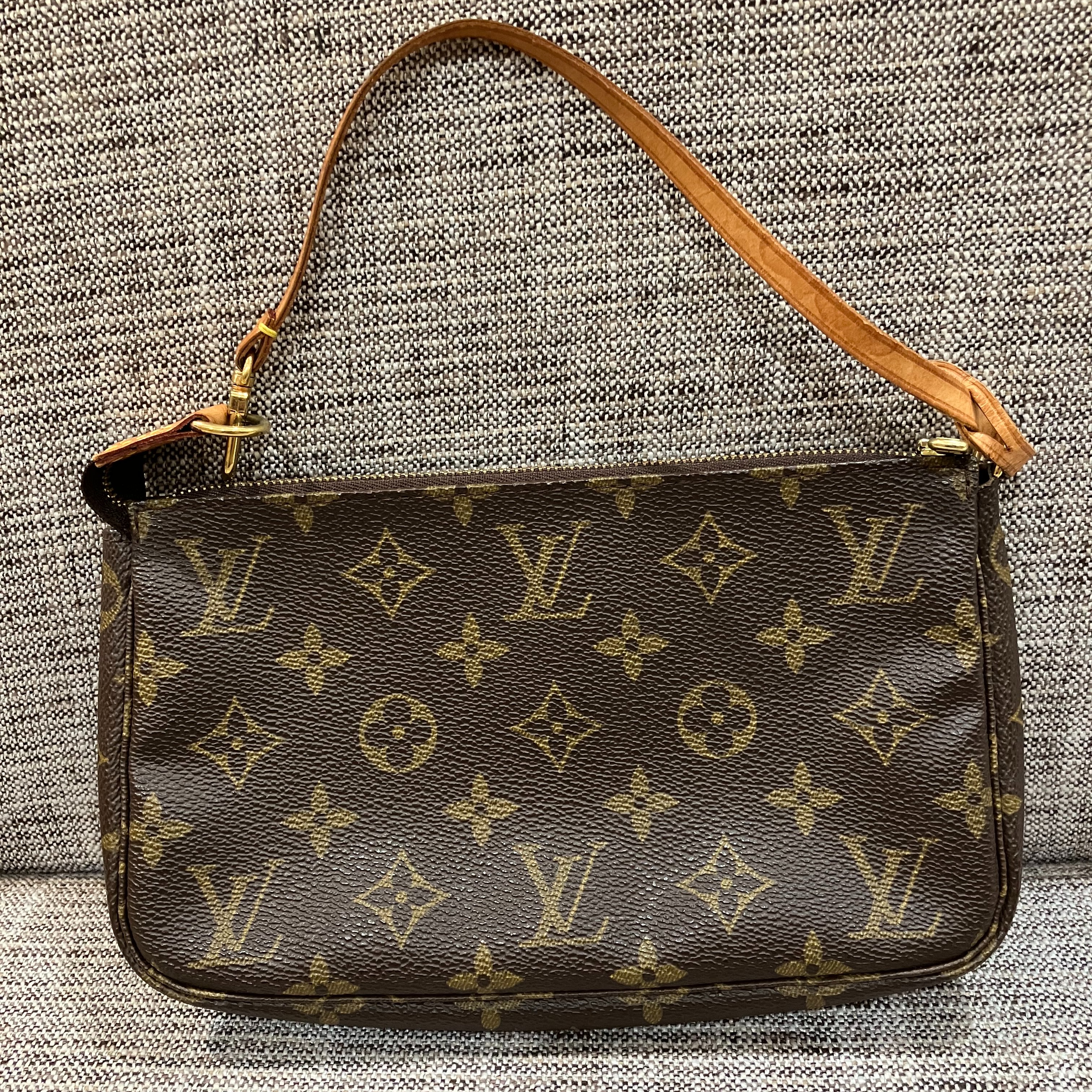 Images KOMEHYO（コメ兵）買取センタープリコ六甲道