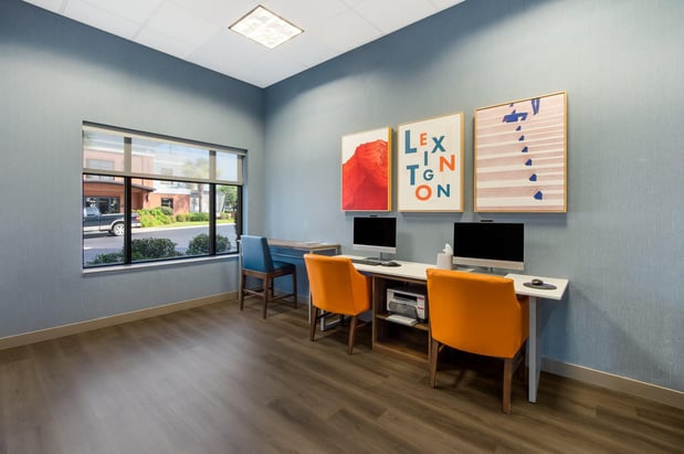 Images Holiday Inn Express & Suites Lexington by IHG