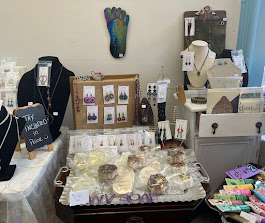 Images Garnet Moon Boutique