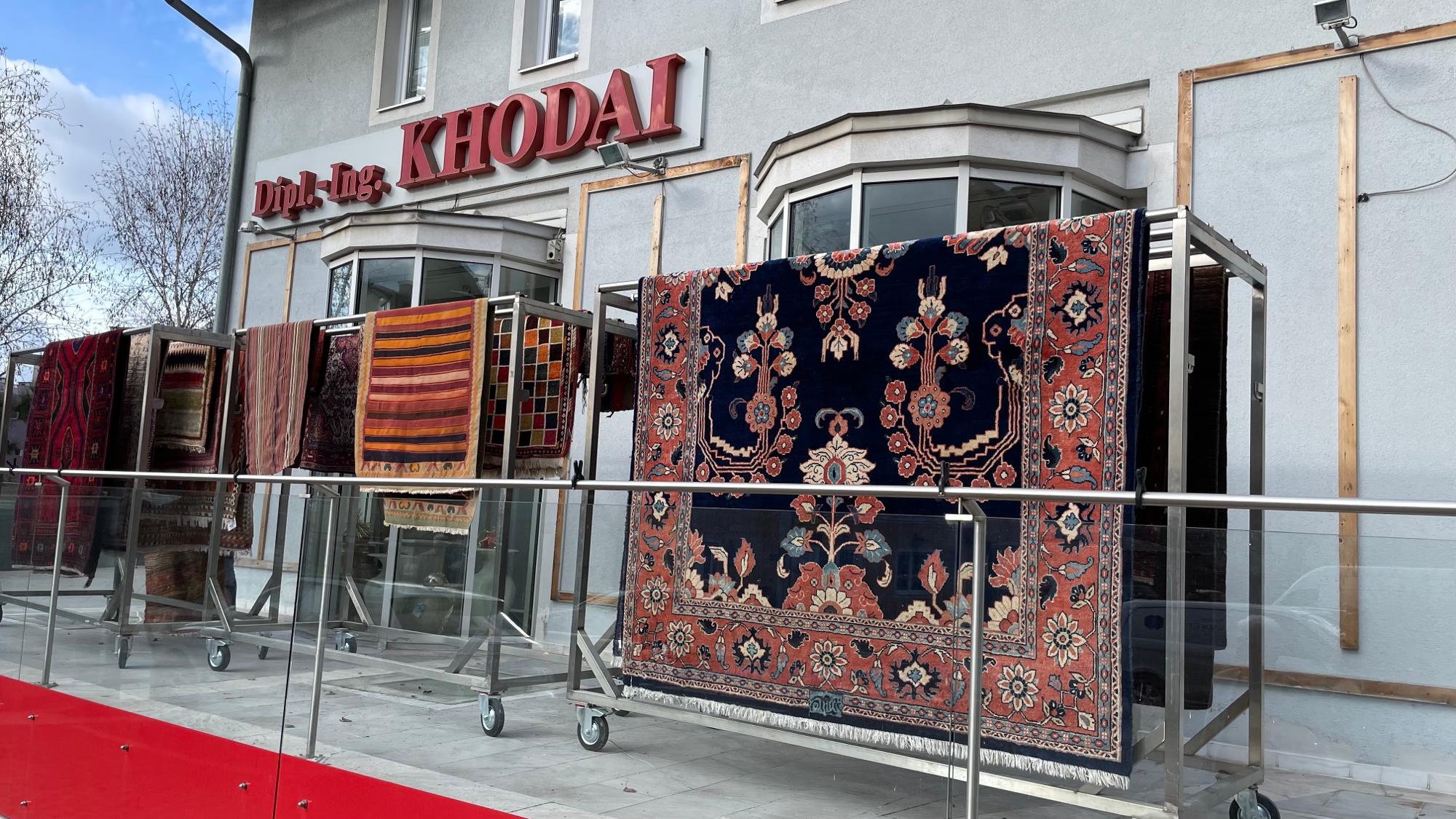 Bild 17 von Teppiche Dipl. Ing. Khodai GmbH - Teppichreinigung