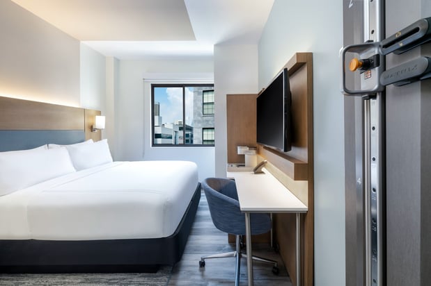 Images Even Hotel Long Island City - New York by IHG