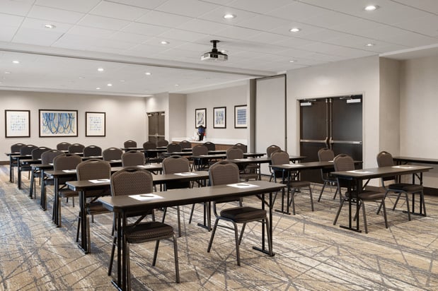 Images Holiday Inn Express & Suites Tampa East - Ybor City by IHG