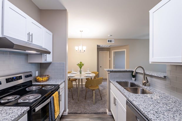 Images Champion Lake Apartment Homes
