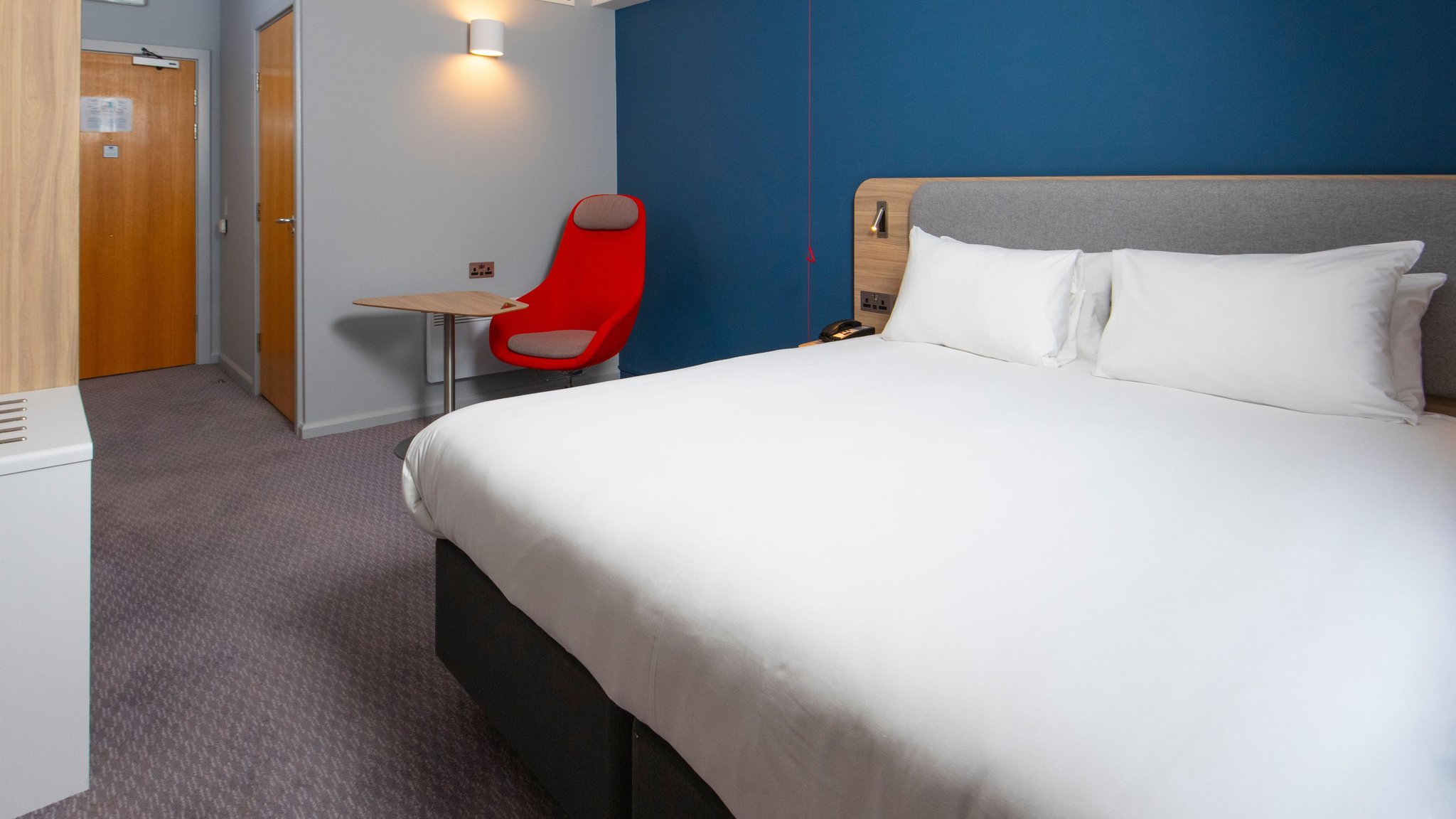 Images Holiday Inn Express Burton Upon Trent by IHG