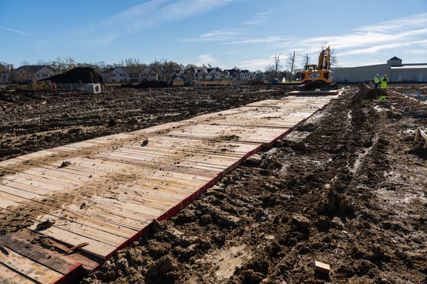 Images United Rentals - Ground Protection Matting