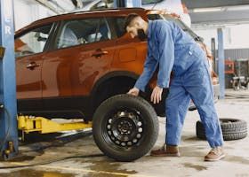 K31 Mobile Tire and Roadside Assistance Image